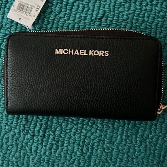 New Michael Kors black long leather wallet - Picture 1 of 5